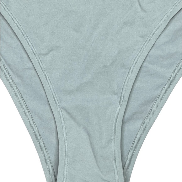 Skims Fits Everybody Cheeky Brief in Talc 3X NWT - Picture 4 of 9